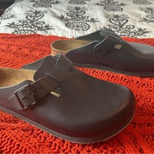 Birkenstock eu size 41 (women’s 9) Black Leather Slip-On Clogs